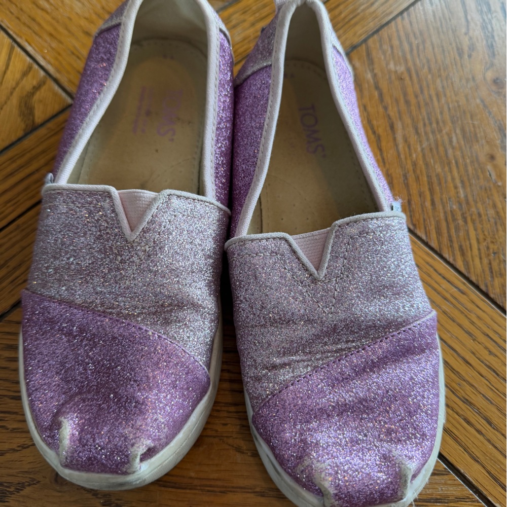 Toms Kids Glitter Sneakers in Shimmering Purple
